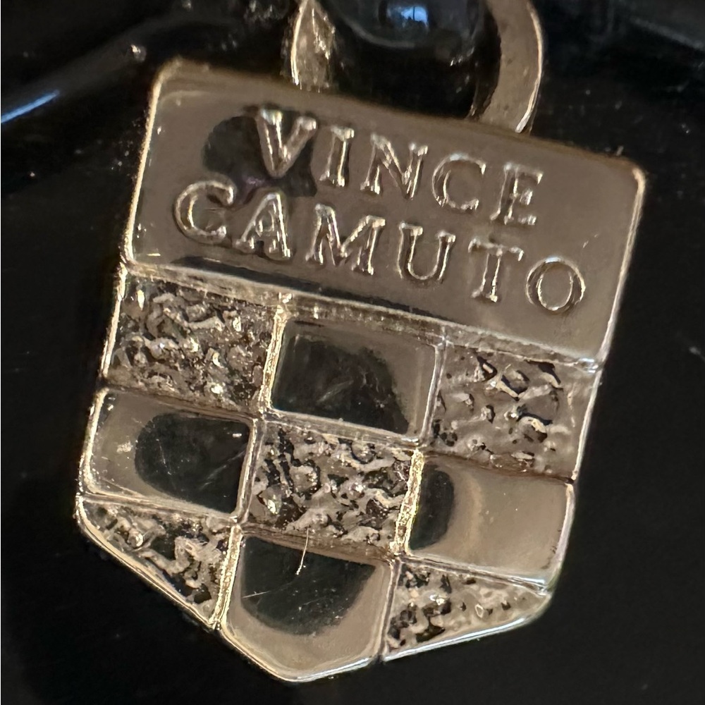 Vince Camuto Glossy Black Flats l. new, Ballerina, Ballet Flats,gold emblem 6.5 - Picture 3 of 5